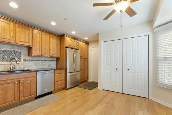 401 Park Barrington DR, Barrington, IL 60010