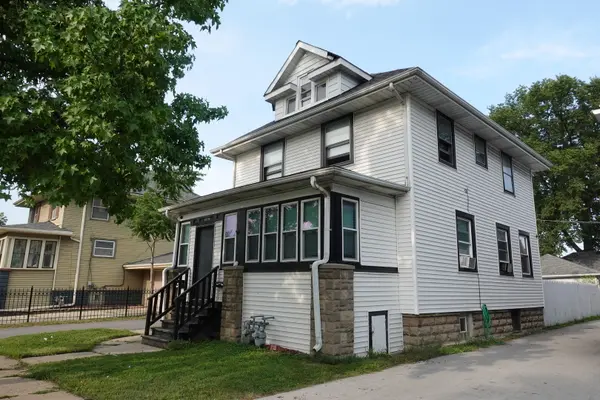 12715 S GREENWOOD ST, Blue Island, IL 60406