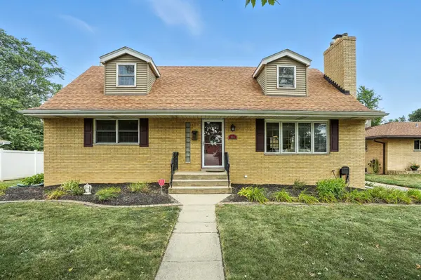 901 Ridgeway AVE,  Munster,  IN 46321