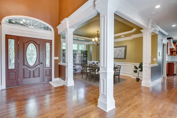 1736 Robert LN, Naperville, IL 60564