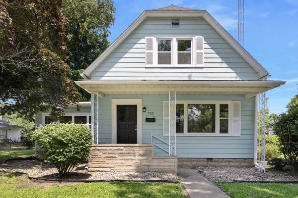 722 E Madison AVE, Chrisman, IL 61924
