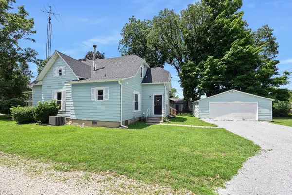 722 E Madison AVE, Chrisman, IL 61924