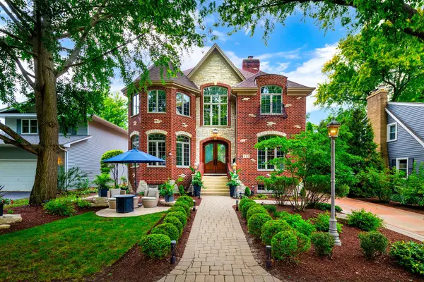 417 S Sleight ST, Naperville, IL 60540