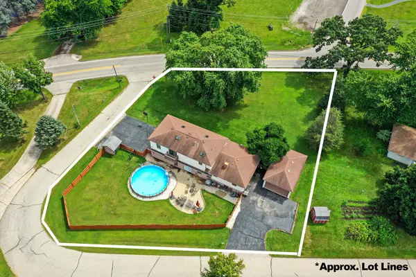 7620 Howe RD, Wonder Lake, IL 60097