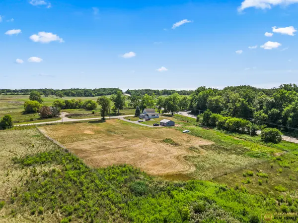 316 Old Sutton RD, Barrington, IL 60010
