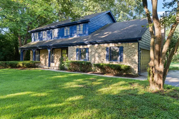 5N400 Fence Rail CT, St. Charles, IL 60175