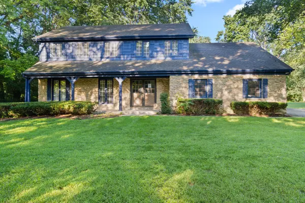 5N400 Fence Rail CT, St. Charles, IL 60175