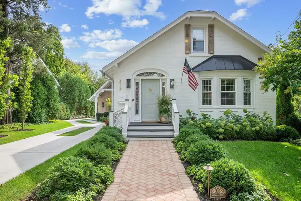 319 W Lake ST, Barrington, IL 60010