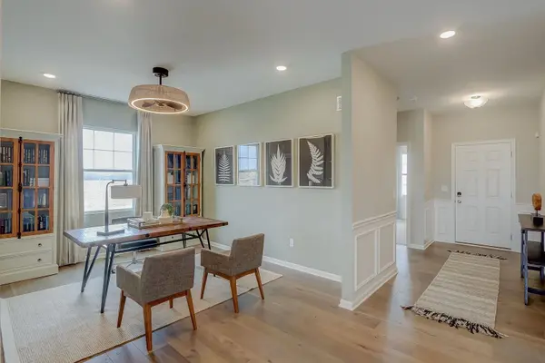 424 Collingwood RD, South Elgin, IL 60177