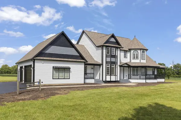 5065 E Sleepy Hollow RD, Earlville, IL 60518