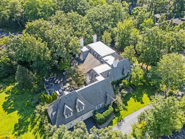 401 Glendale AVE, Oak Brook, IL 60523