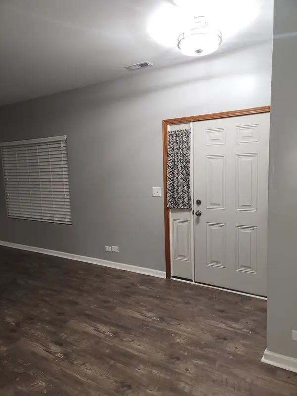 316 E Victoria CIR #316, North Aurora, IL 60542