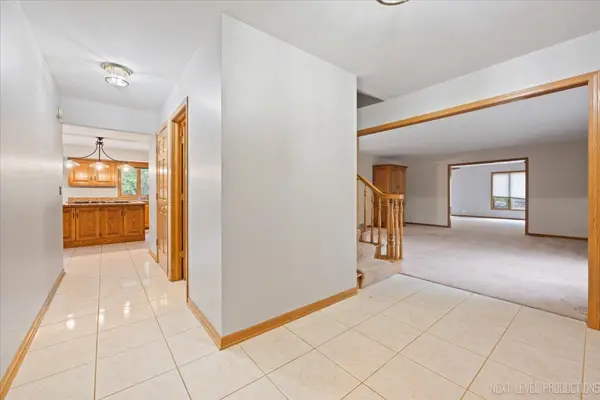 905 Merrill New RD, Sugar Grove, IL 60554