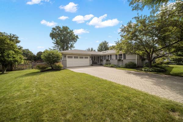 275 Ingram ST, Northfield, IL 60093