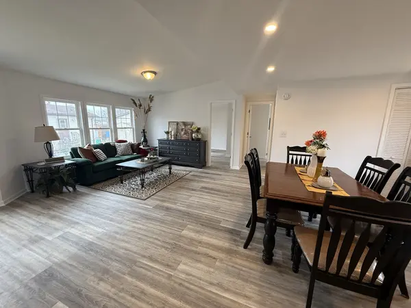 300 Briarbranch TER, Matteson, IL 60443