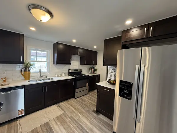 300 Briarbranch TER, Matteson, IL 60443