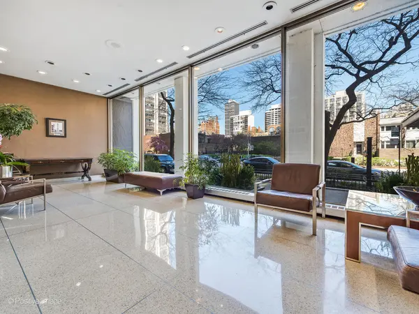 1455 N Sandburg TER #2901B, Chicago, IL 60610
