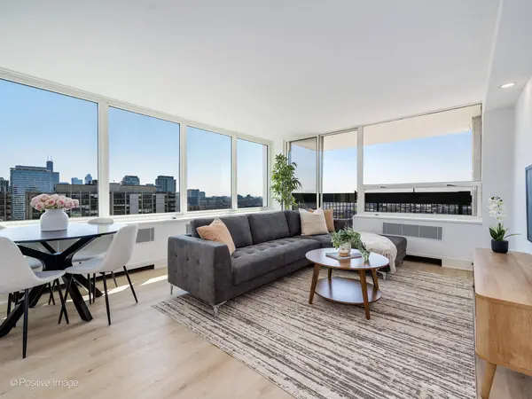 1455 N Sandburg TER #2901B, Chicago, IL 60610