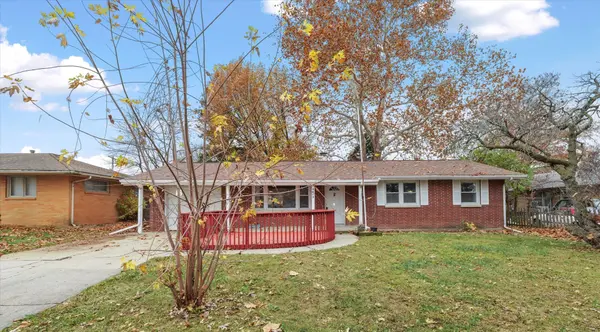 2213 Roland DR, Champaign, IL 61821