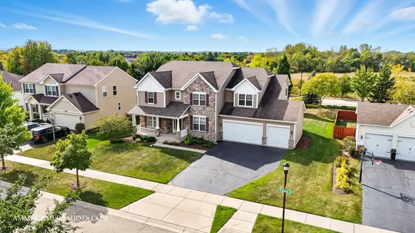 11565 Richmond LN, Huntley, IL 60142