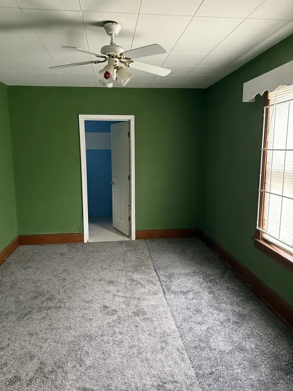 172 N East AVE, Aurora, IL 60505