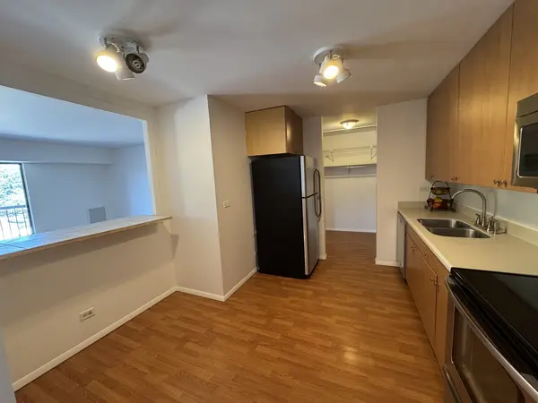 1415 E Central RD #301A, Arlington Heights, IL 60005