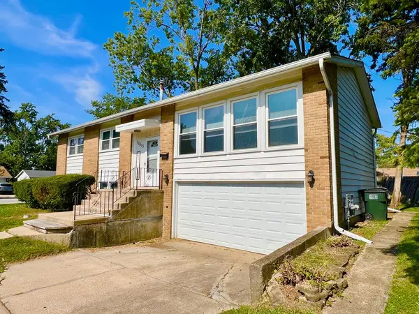 17613 Grandview DR, Hazel Crest, IL 60429