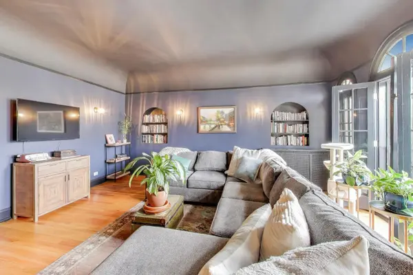 7453 N Hoyne AVE #3S, Chicago, IL 60645