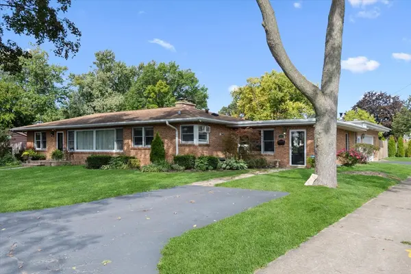 353 E Butterfield RD, Elmhurst, IL 60126