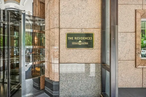 132 E Delaware PL #5201, Chicago, IL 60611