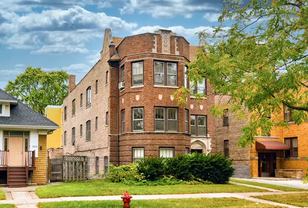 208 S Austin BLVD, Oak Park, IL 60304