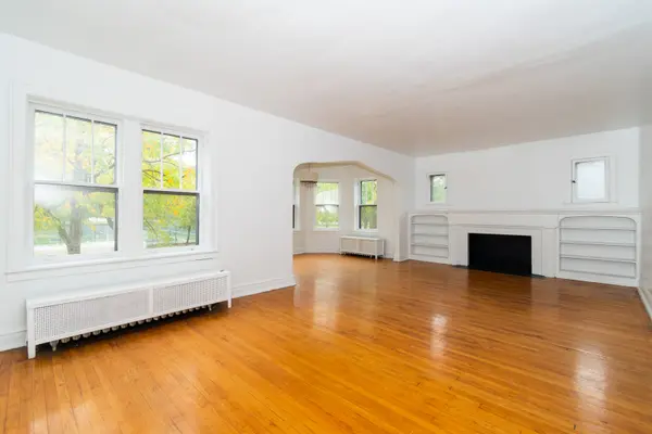 208 S Austin BLVD, Oak Park, IL 60304