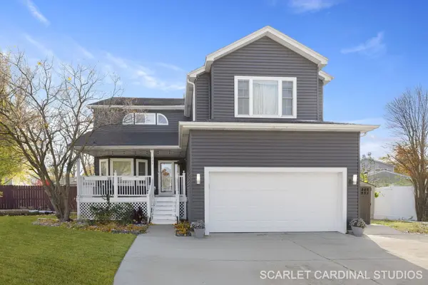 222 Meadows DR, Sugar Grove, IL 60554
