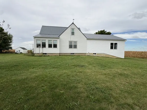 1151 Melugins Grove RD, Compton, IL 61318