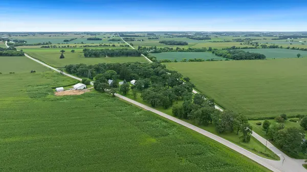 8540 Manchester RD, Capron, IL 61012