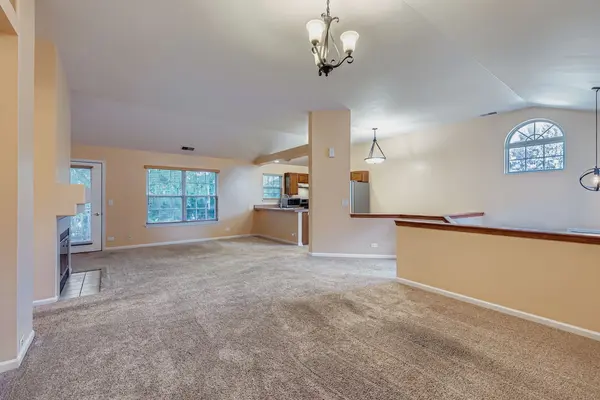 1212 Shawford WAY, Elgin, IL 60120