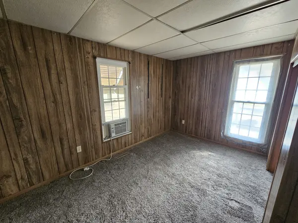 208 S Main ST, Broadlands, IL 61816