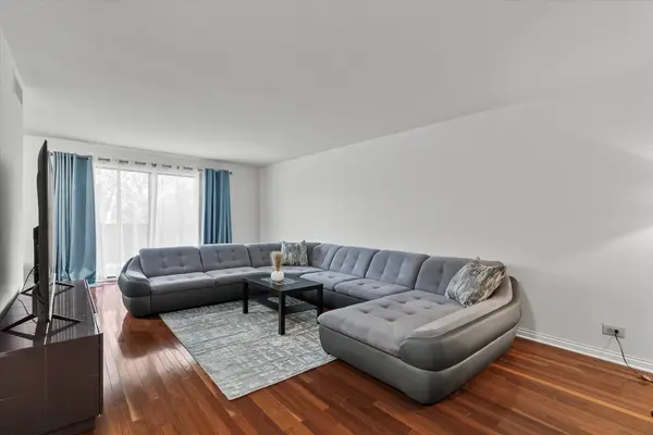 840 Wellington AVE #315, Elk Grove Village, IL 60007