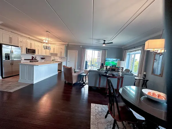 1199 E Port Clinton RD #304, Vernon Hills, IL 60061