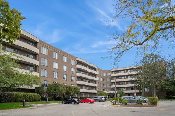 7201 N Lincoln AVE #301,  Lincolnwood,  IL 60712