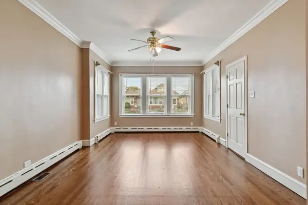 6041 S Albany AVE, Chicago, IL 60629
