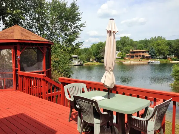 225 Fossil Cove LN, Wilmington, IL 60481