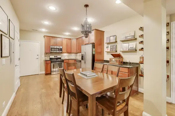 1378 N Wolcott AVE #2C, Chicago, IL 60610