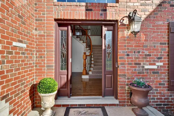 3N735 Herman Melville LN, St. Charles, IL 60175