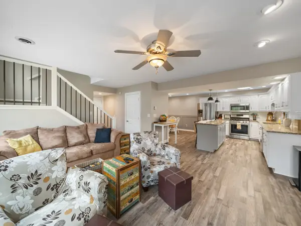 3 Oak Ridge DR, Newark, IL 60541