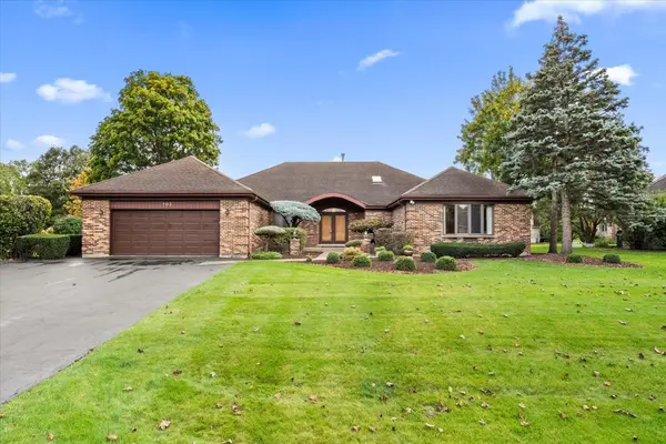 703 Newcastle LN, Prospect Heights, IL 60070