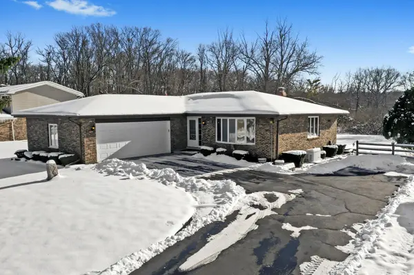 2033 E Hickory ST, Crete, IL 60417