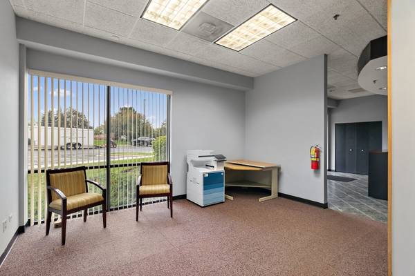 4508 Prime Pkwy #D, Mchenry, IL 60050