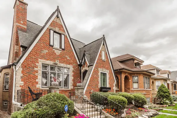 6035 N Mason AVE, Chicago, IL 60646