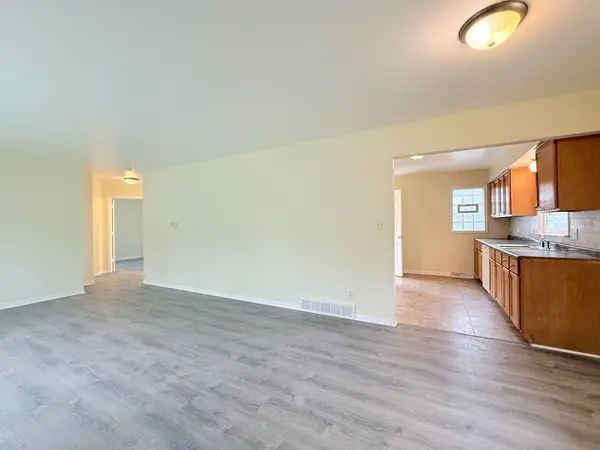 17511 Maple AVE, Lansing, IL 60438